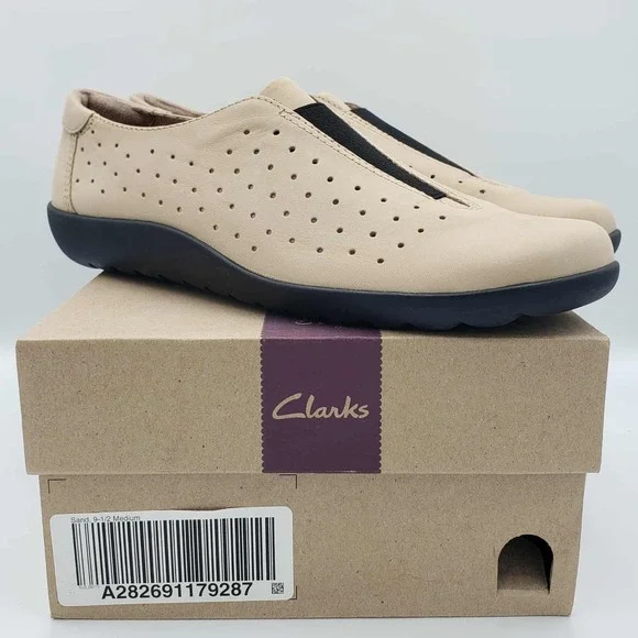 Clarks Medora Gemma Sand Tan Nubuck Leather Slip-On Perforated Shoes Size 9.5 M - Picture 9 of 9